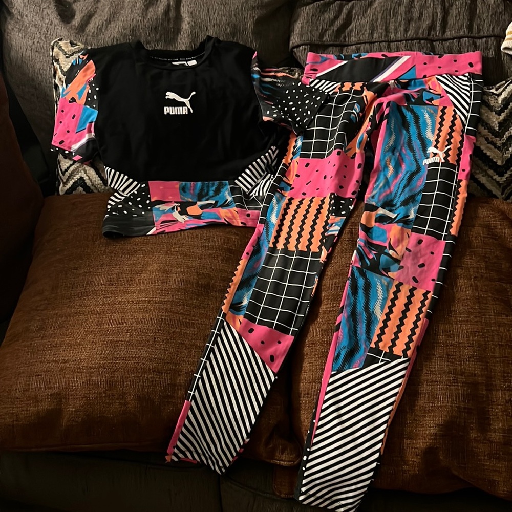 Puma cute 2 piece outfit size XS for Juniors.Pink,black,blue,orange and stripes